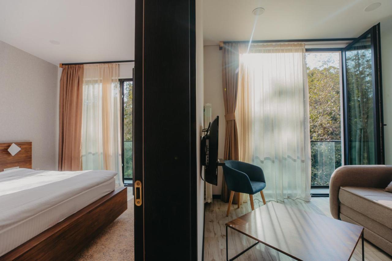 Capo Verde Hotel Μπατούμι Εξωτερικό φωτογραφία