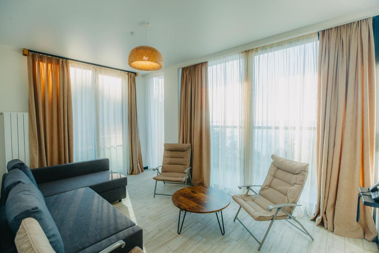Capo Verde Hotel Μπατούμι Εξωτερικό φωτογραφία