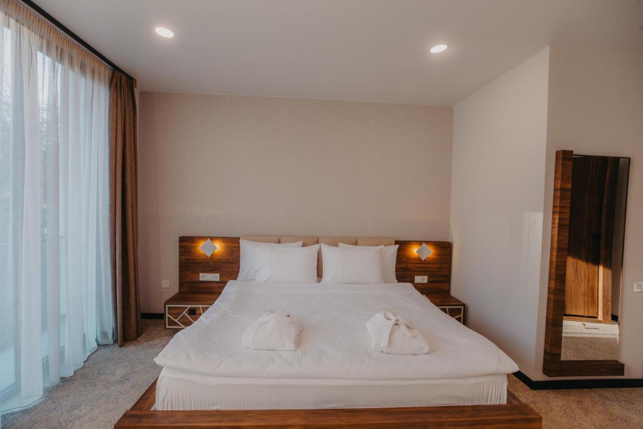 Capo Verde Hotel Μπατούμι Εξωτερικό φωτογραφία