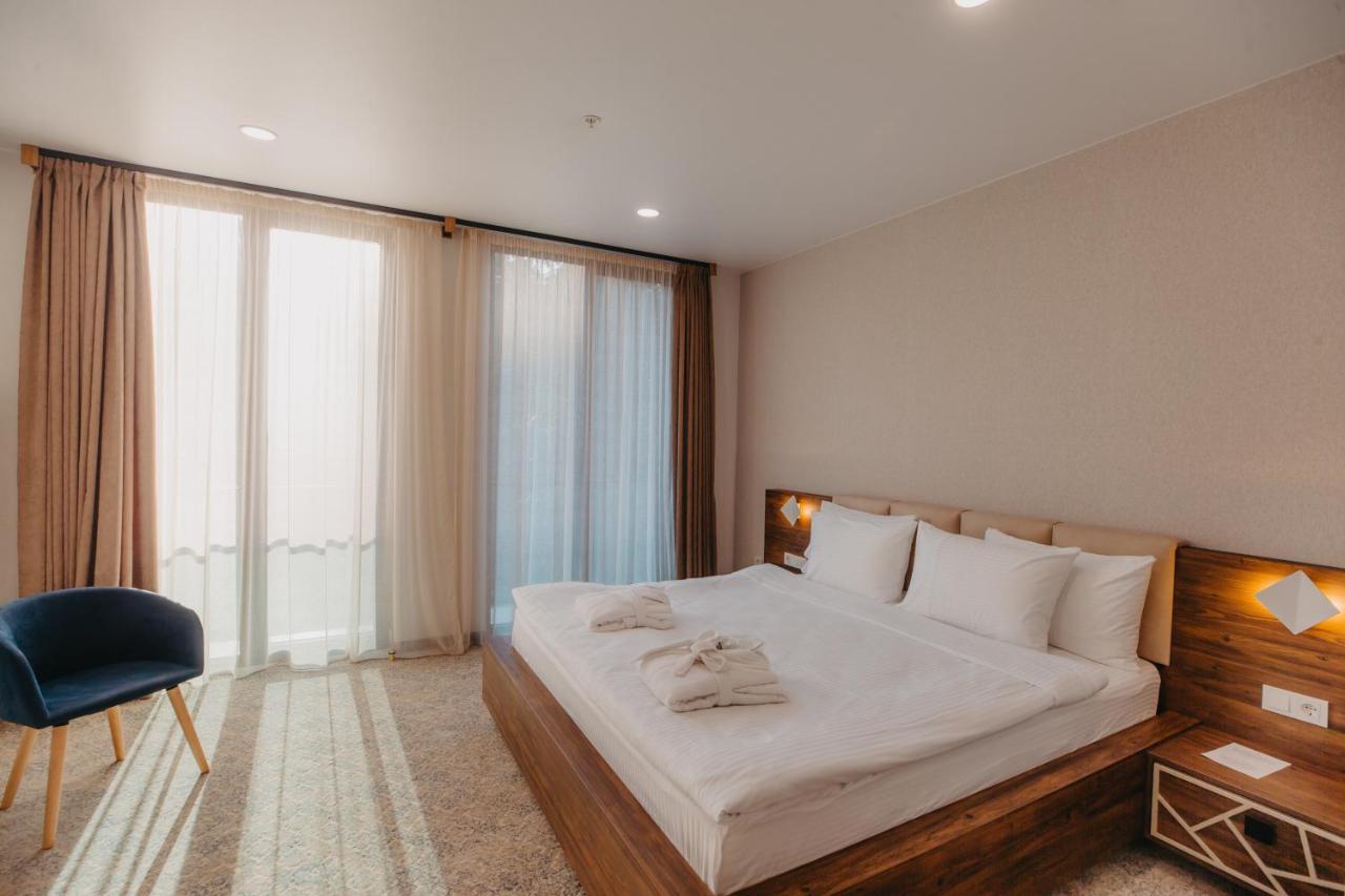 Capo Verde Hotel Μπατούμι Εξωτερικό φωτογραφία