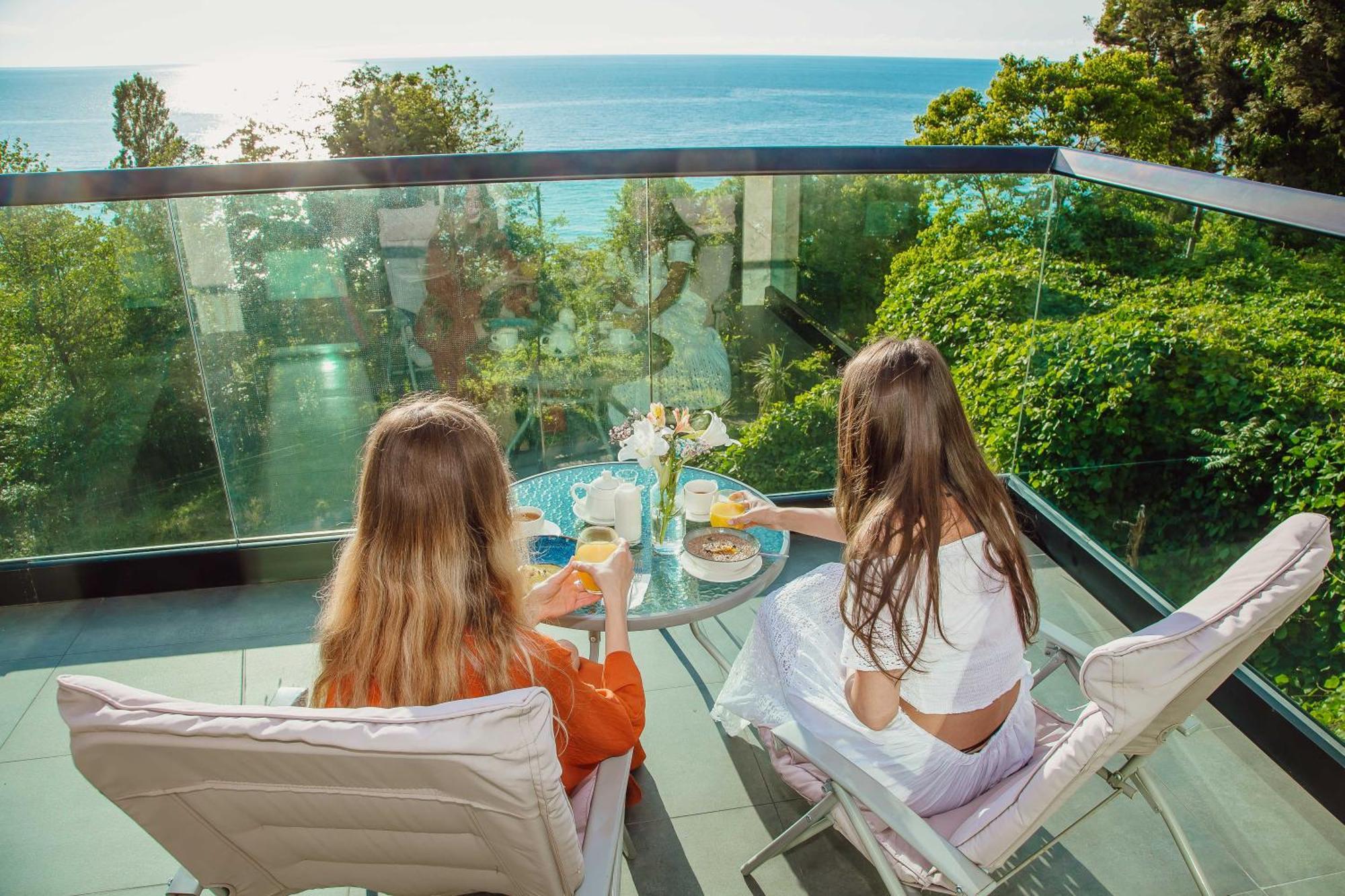 Capo Verde Hotel Μπατούμι Εξωτερικό φωτογραφία